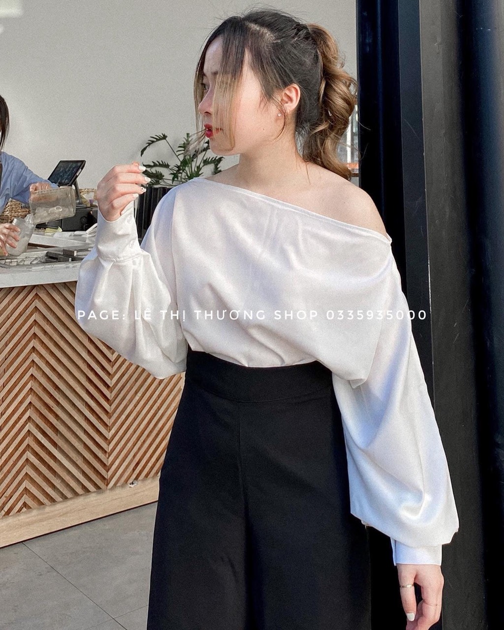 Áo thun lệch vai tay bồng