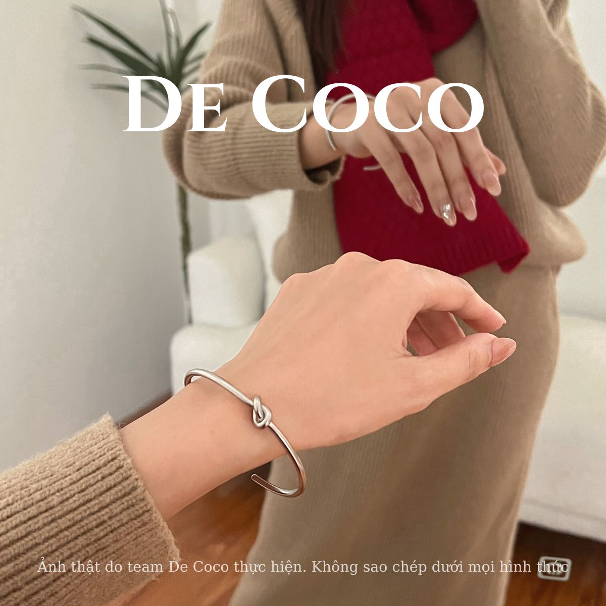 Vòng tay titan cao cấp KNOT CUFF De Coco