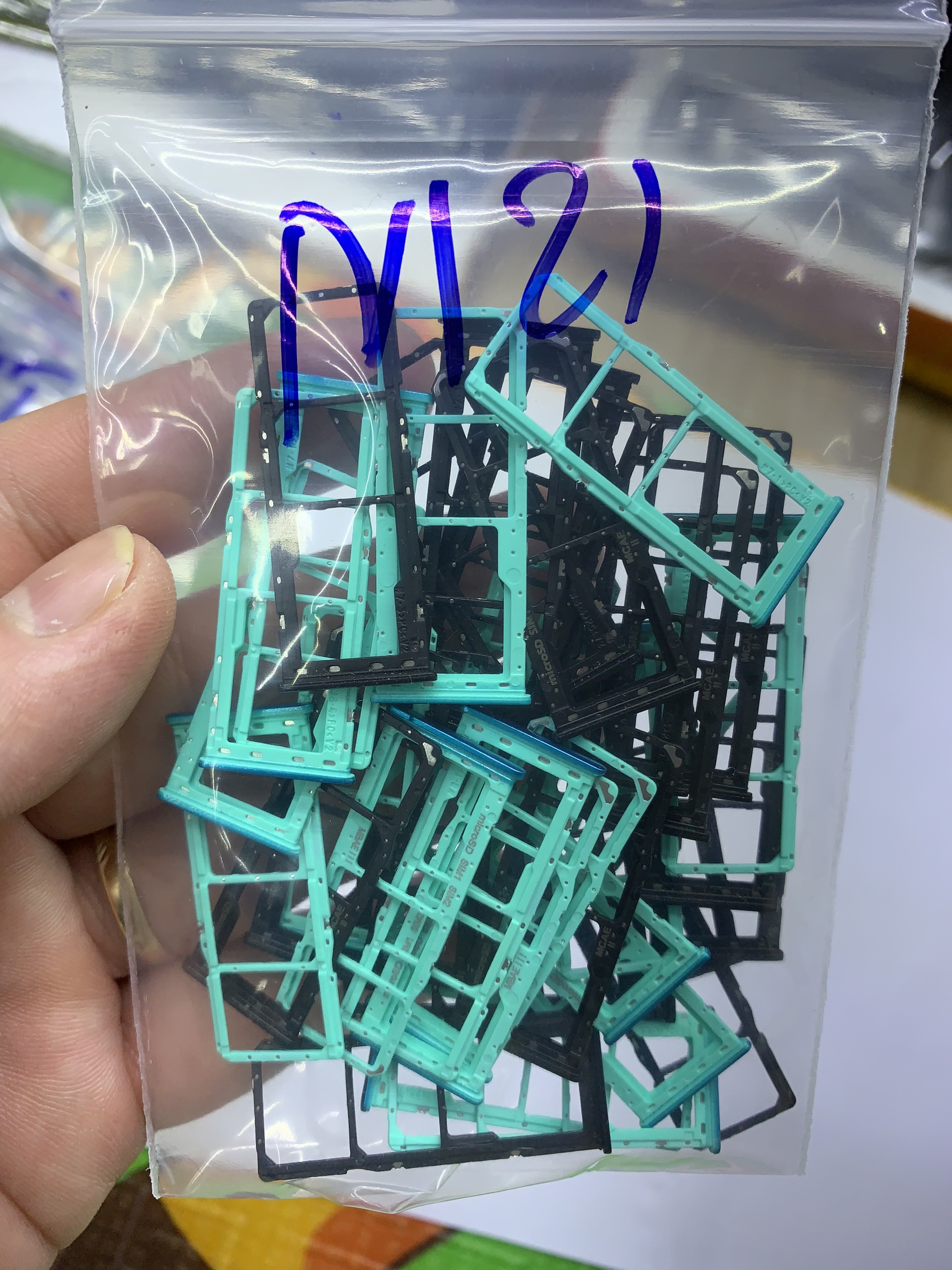 Khay sim điện thoại samsung M21
