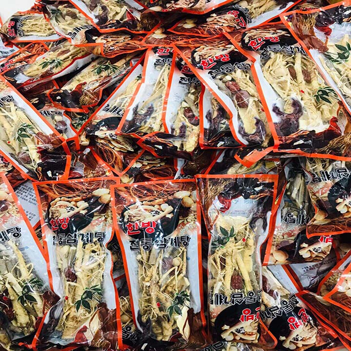 Gói gia vị sâm hầm gà Hàn Quốc 100g (Date: T12/2023)