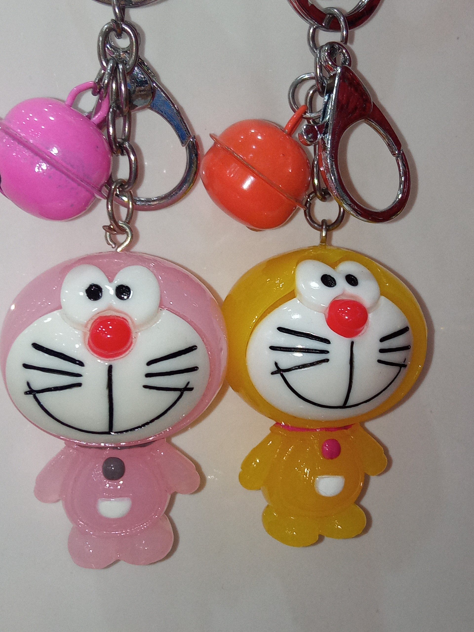 Móc khóa hình Doraemon có đèn nhấp nháy