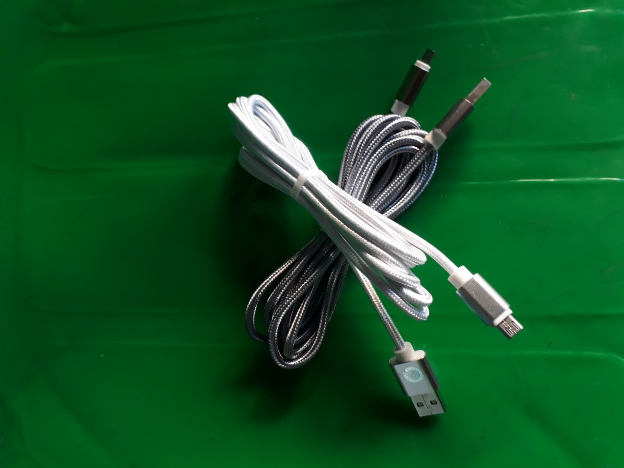 cáp sạc android  dài 2 mét, dây dù, chắc chắn