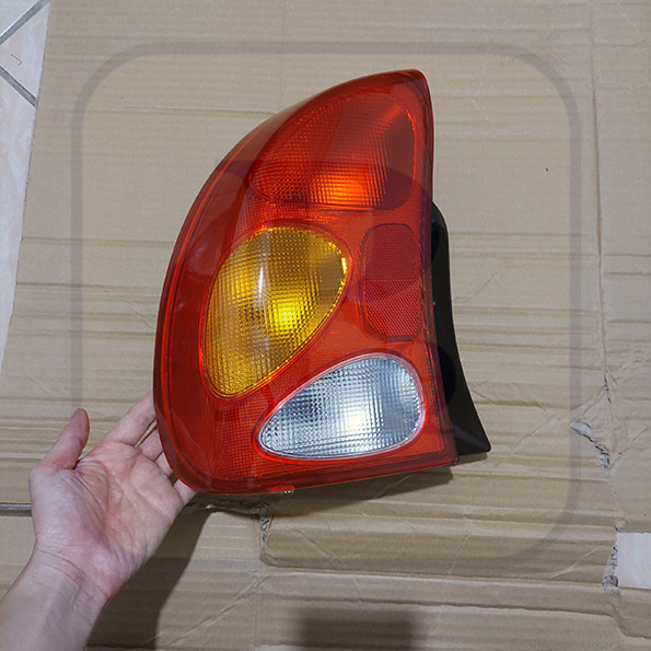 ĐÈN HẬU DAEWOO LANOS
