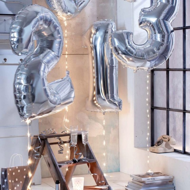 Bóng số đại 32 inch màu bạc