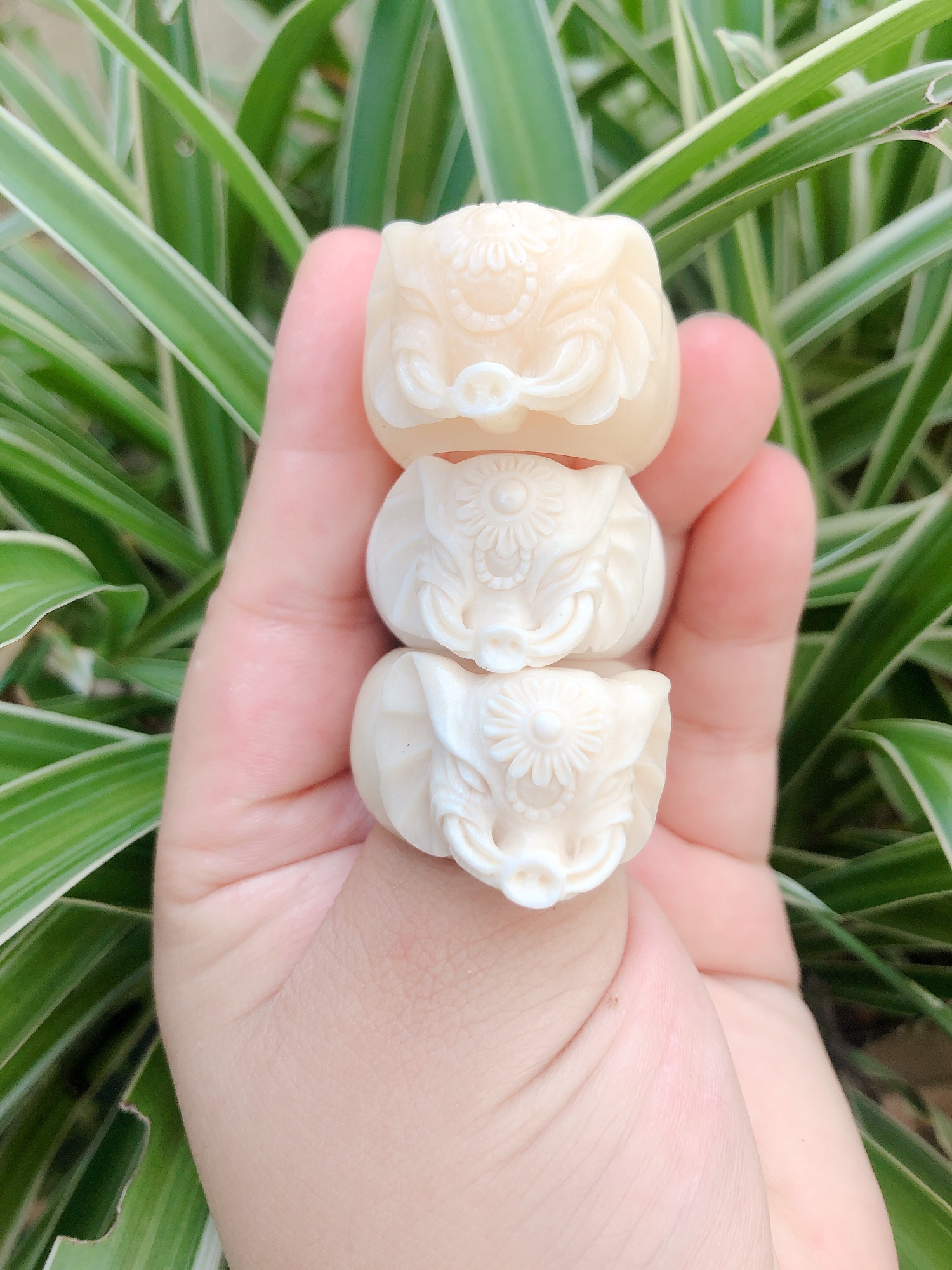 Nhẫn mỹ nghệ trạm khắc hình con voi