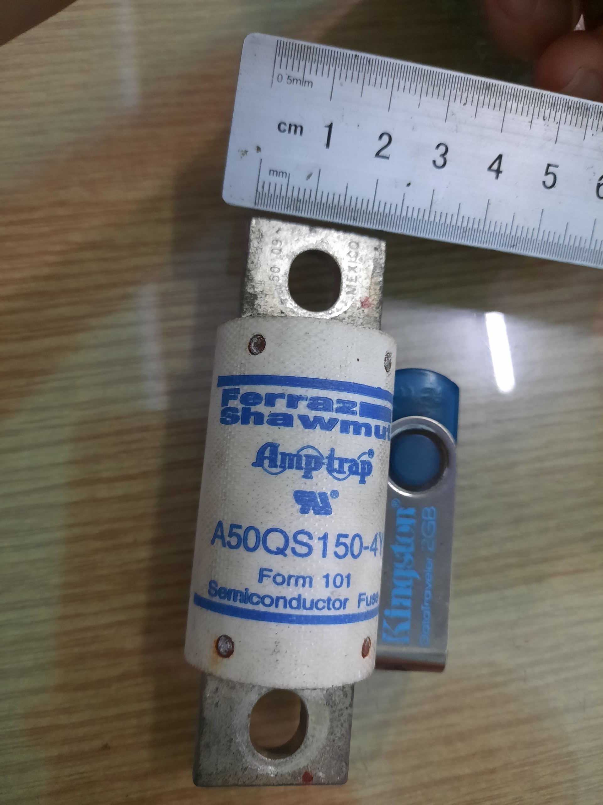 Cầu Chì 150A A50QS150-4Y-Hàng Bãi