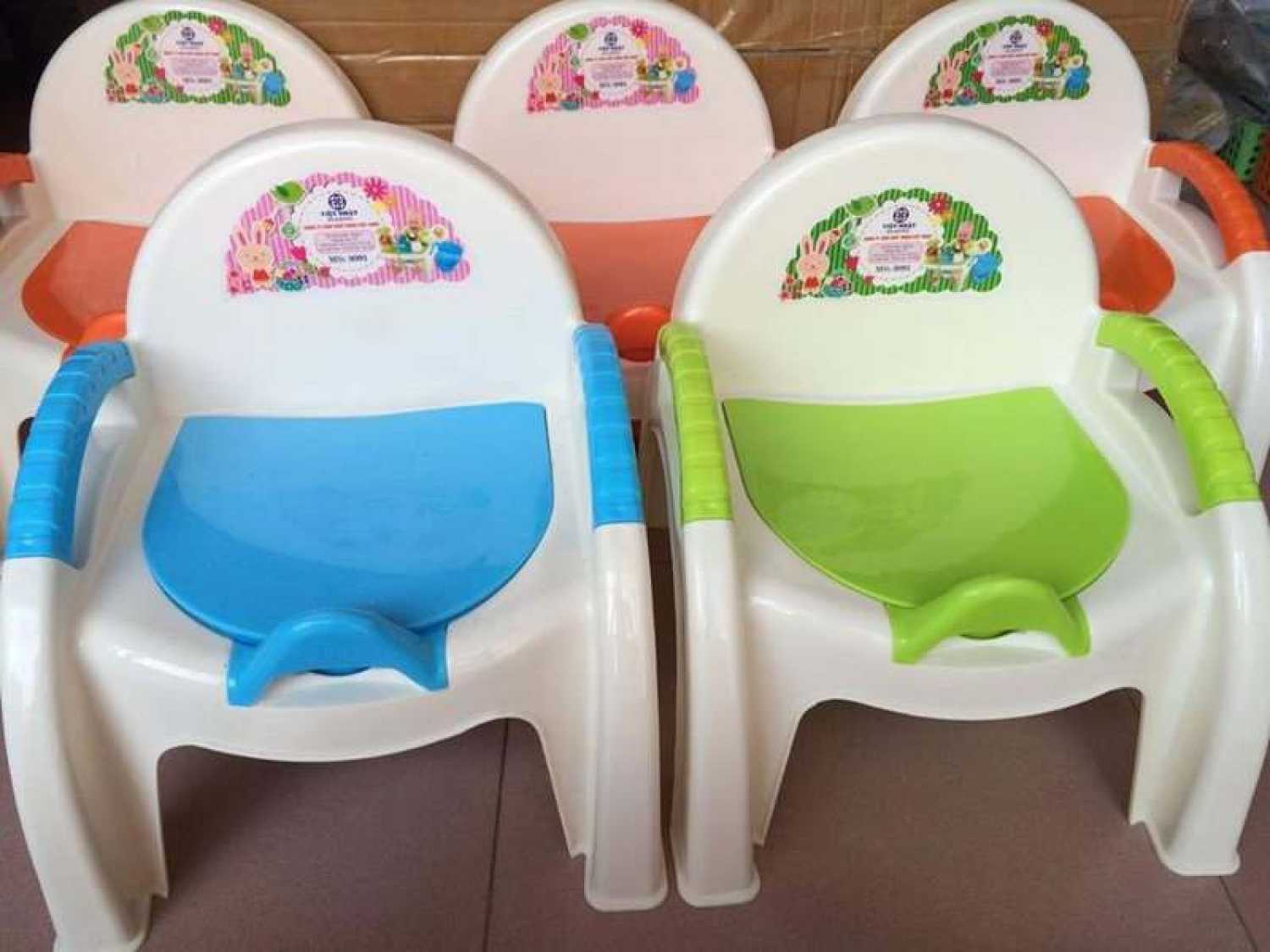 Ghế ăn dặm, bô việt nhật có đệm mông cho bé