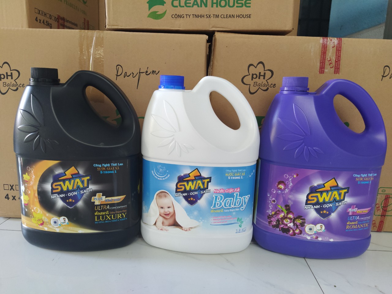 Nước giặt xả SWAT 3.8Kg (Đen-5 in 1)