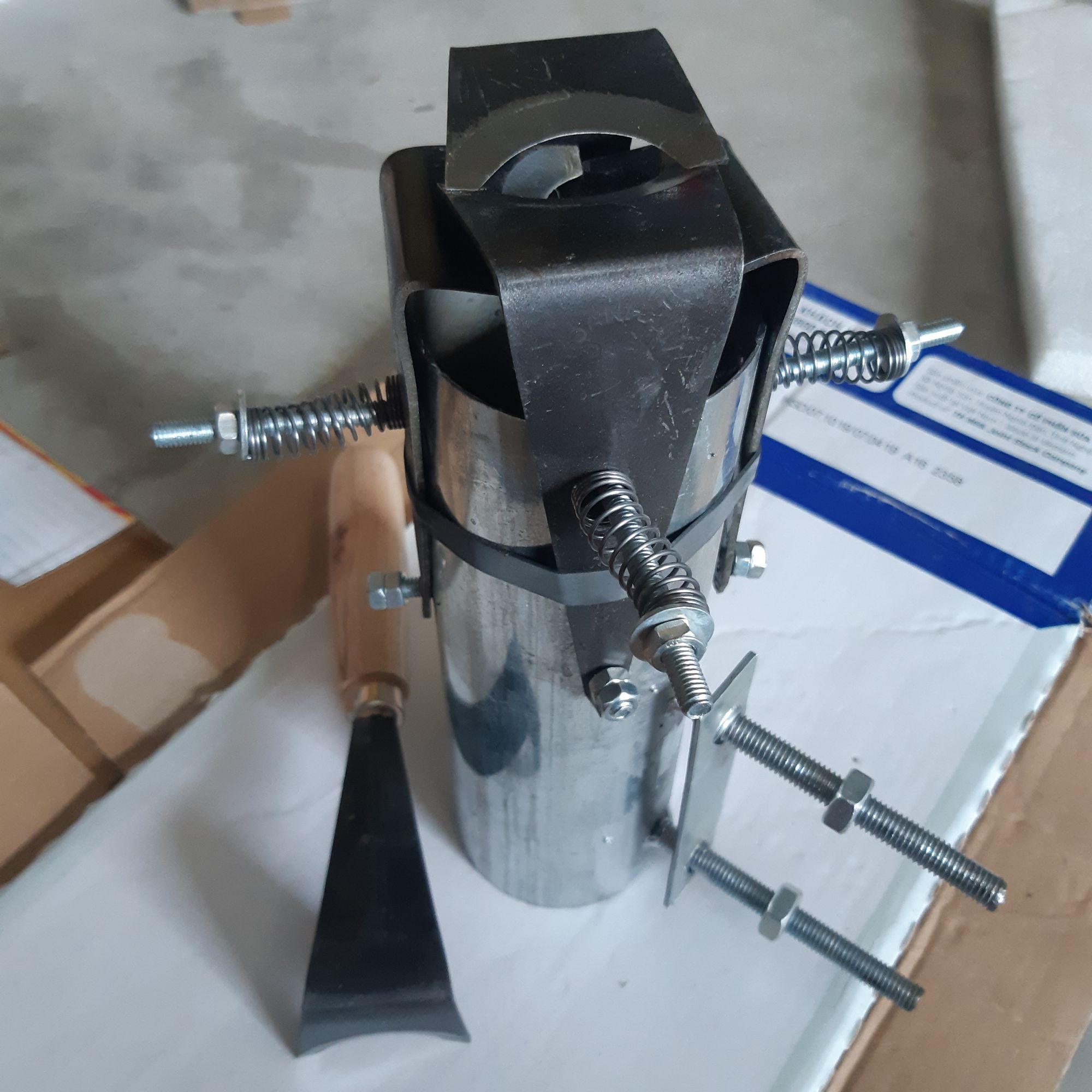 ống cạo mía kèm dao cạo