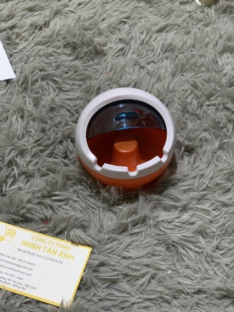 Gạt tàn thuốc lá hình tròn có nắp