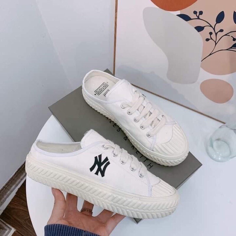 Giày sục NY sang chảnh