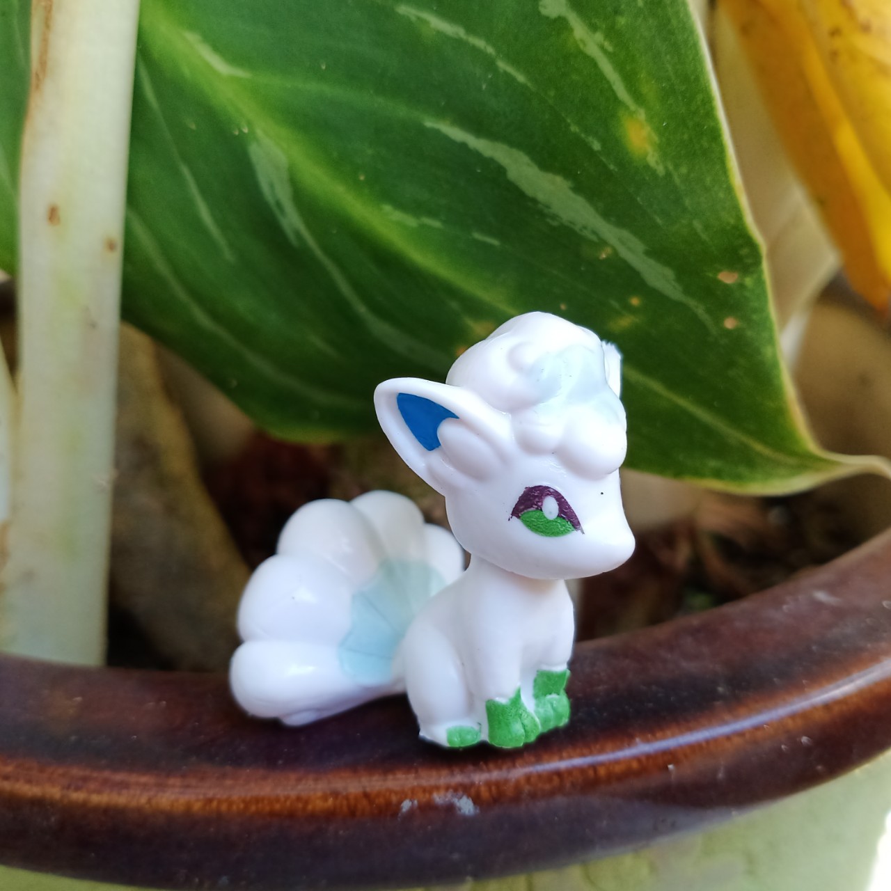 Mô hình pokemon giá rẻ Vulpix Cửu vĩ trắng 1792 7