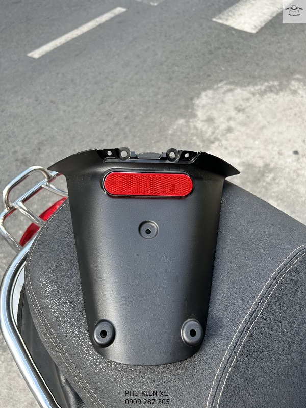 Dè Chắn Bùn Sau Cho Vespa Sprint Primavera