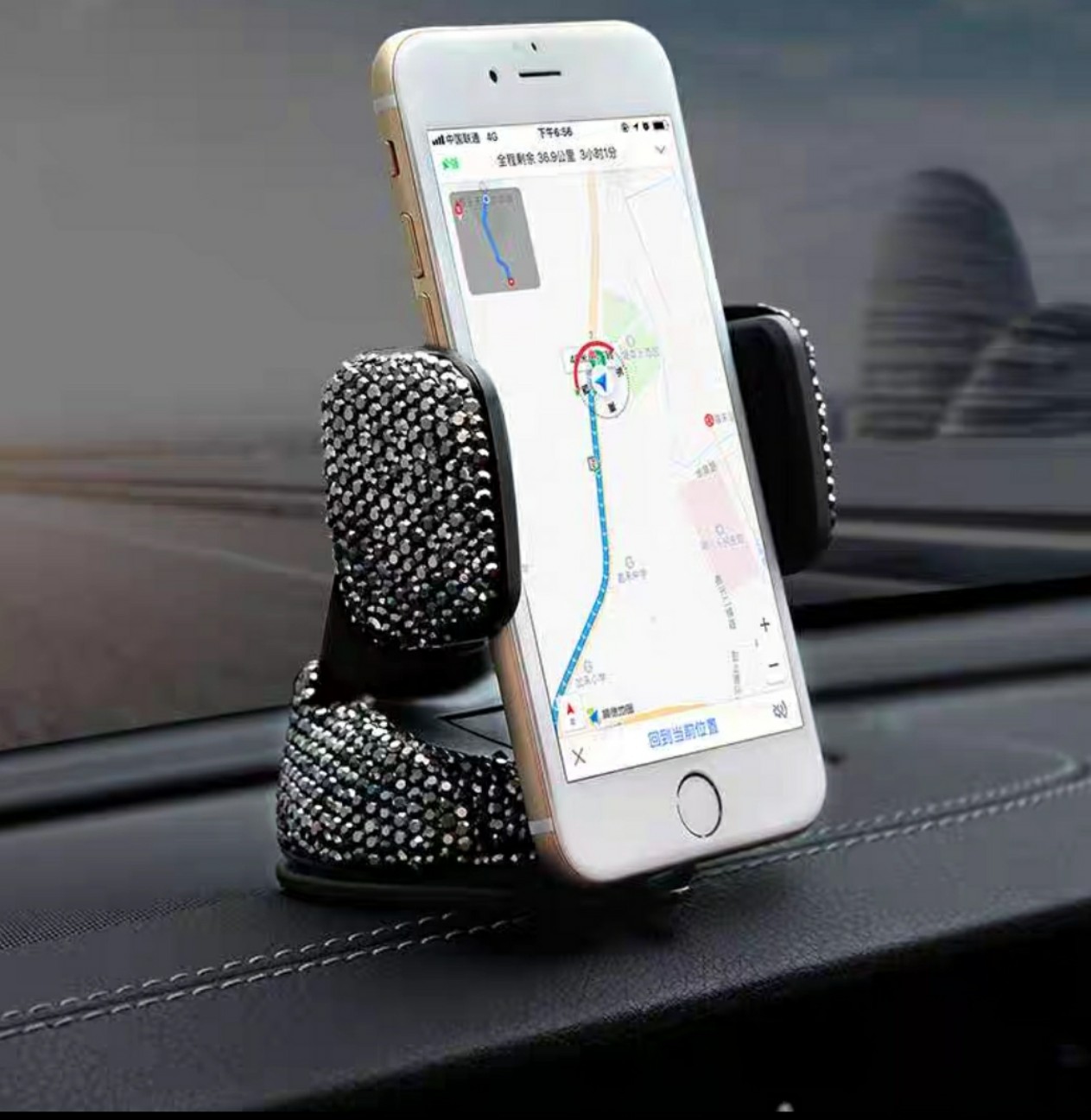Giá đỡ điện thoại đính đá trên ô tô
