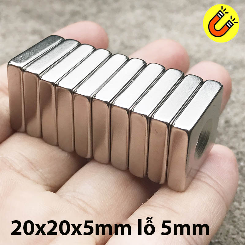 Nam châm đất hiếm 20x20x5 lỗ 5mm mạ niken lực từ n35