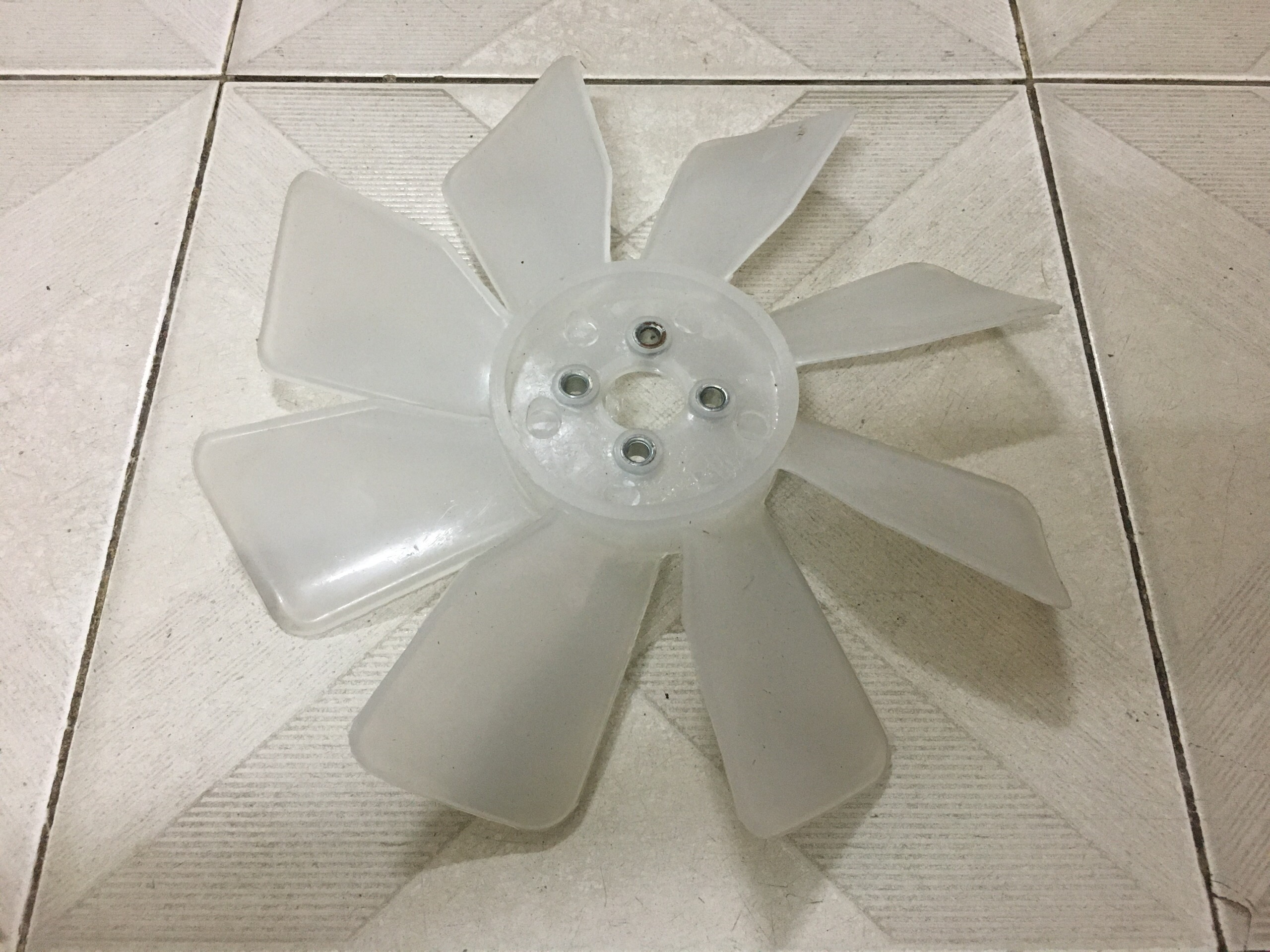 Cánh quạt két nước Suzuki Carry&Daewoo Damas