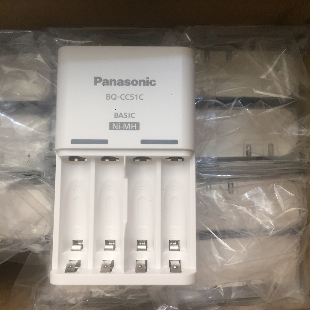 Bộ sạc pin AA, AAA panasonic BQ-CC51C ( không bao gồm pin)