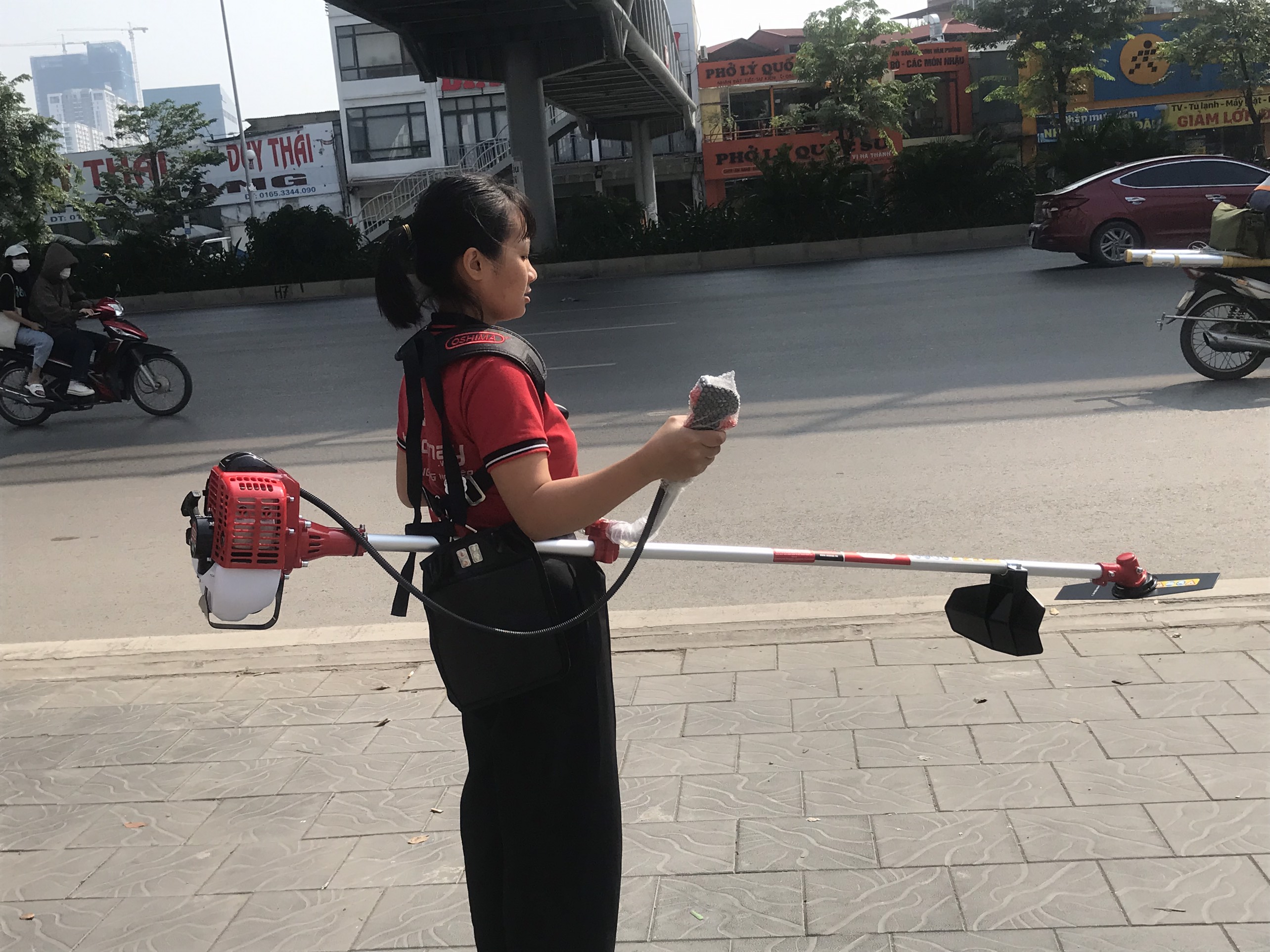 Máy cắt cỏ Oshima 260