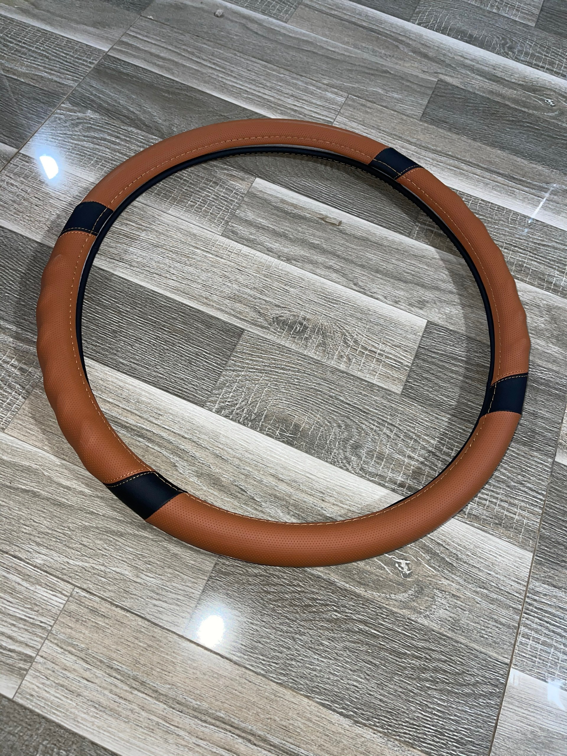 Sản phẩm gia đình làm: Bọc vô lăng 40cm đỏ đen vàng xe ki/. a