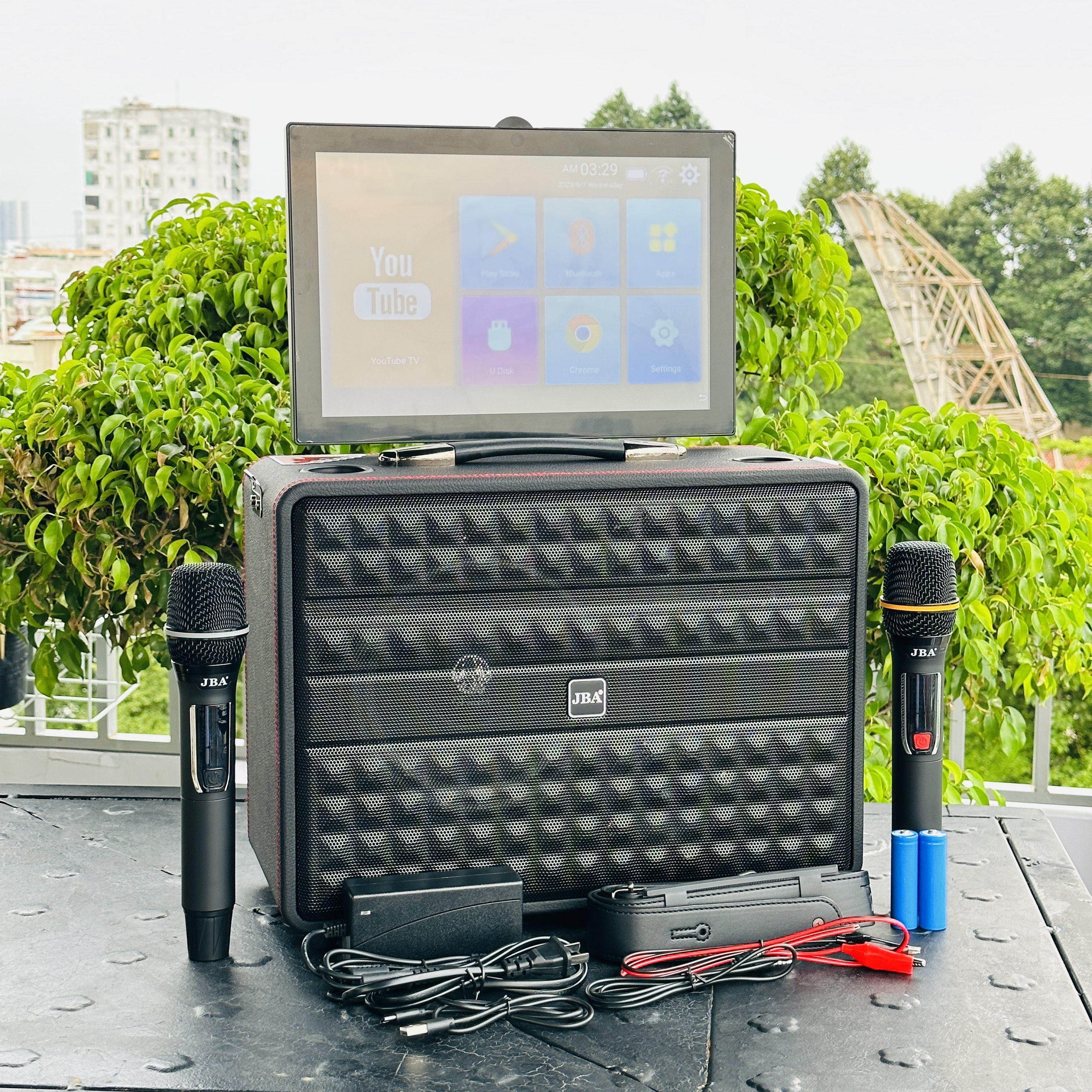Loa jba f33 đa năng tích hợp karaoke cùng màn hình android cảm ứng 14inch cao cấp, kèm 2 micro không dây, bảo hành 12 tháng