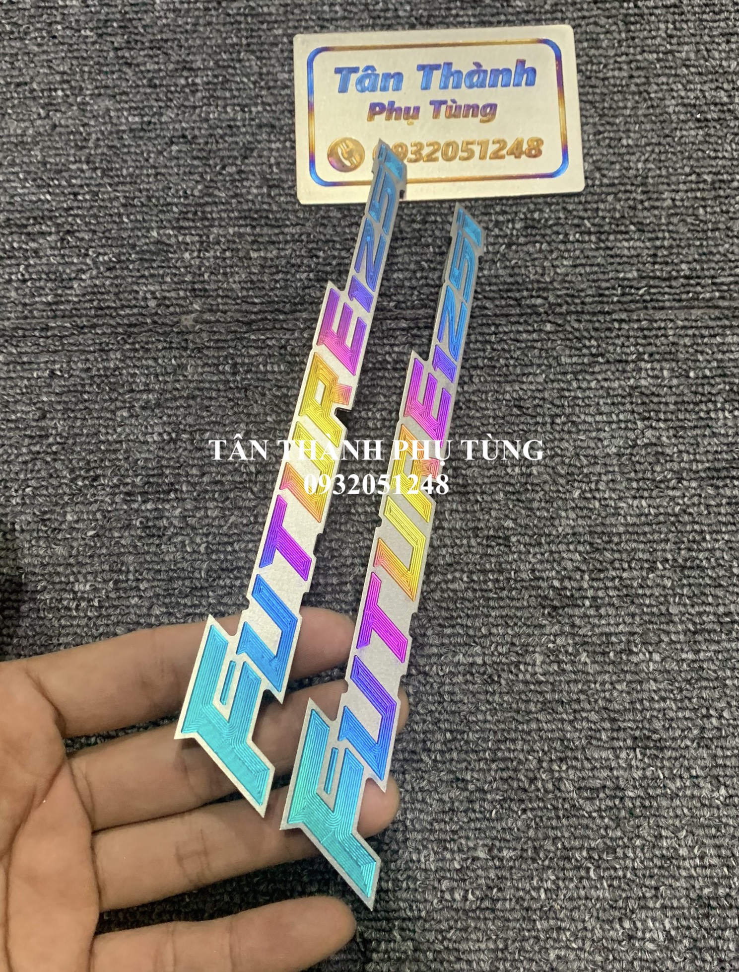 Chữ Titan Future 125i ( giá 1 cặp) kiểu 7 màu