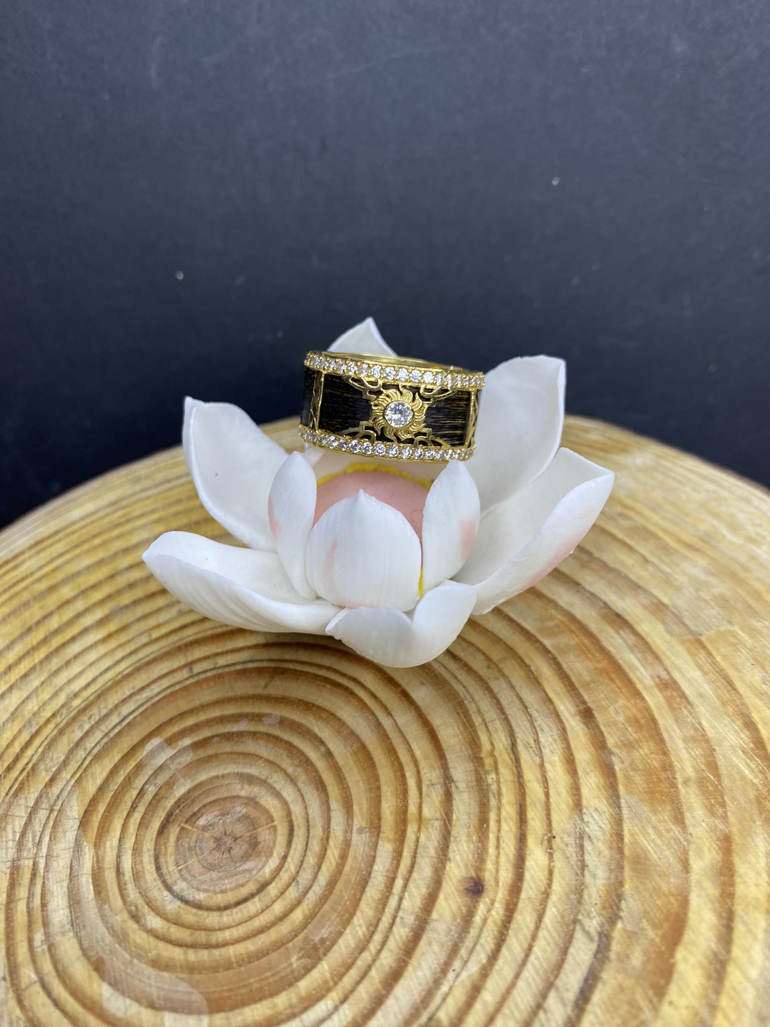 Nhẫn trầm sánh chìm bản nhỏ Cao Cấp
