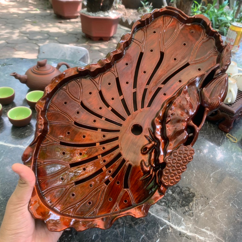 Khay trà lá sen giả vân gỗ sang trọng