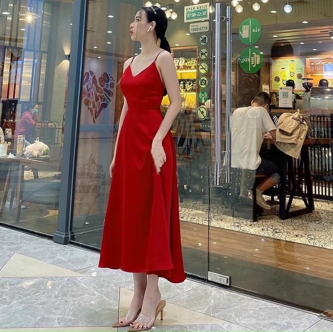 Đầm đỏ 2 dây nơ sau