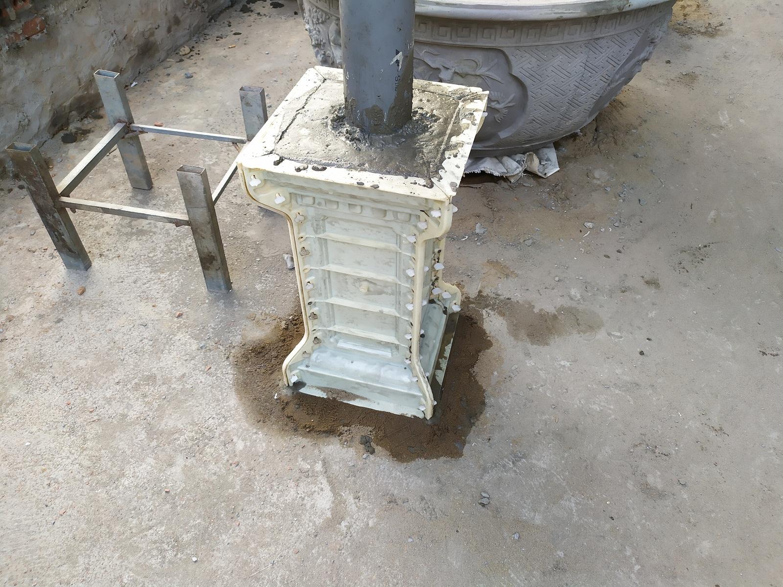 Khuôn chân đôn vuông cao 80 cm