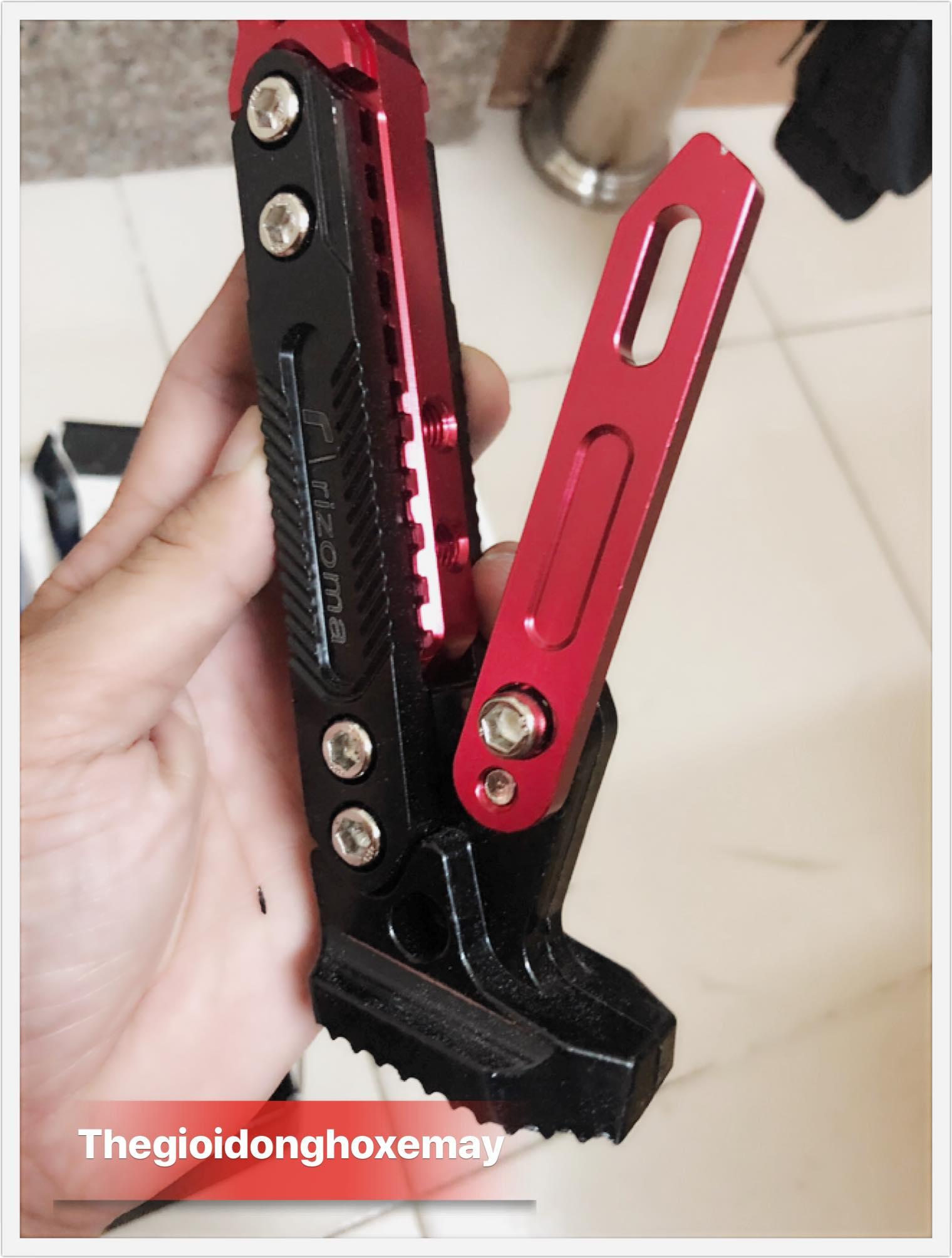 Chân chống nghiên Rizoma CNC gắn mọi loại xe