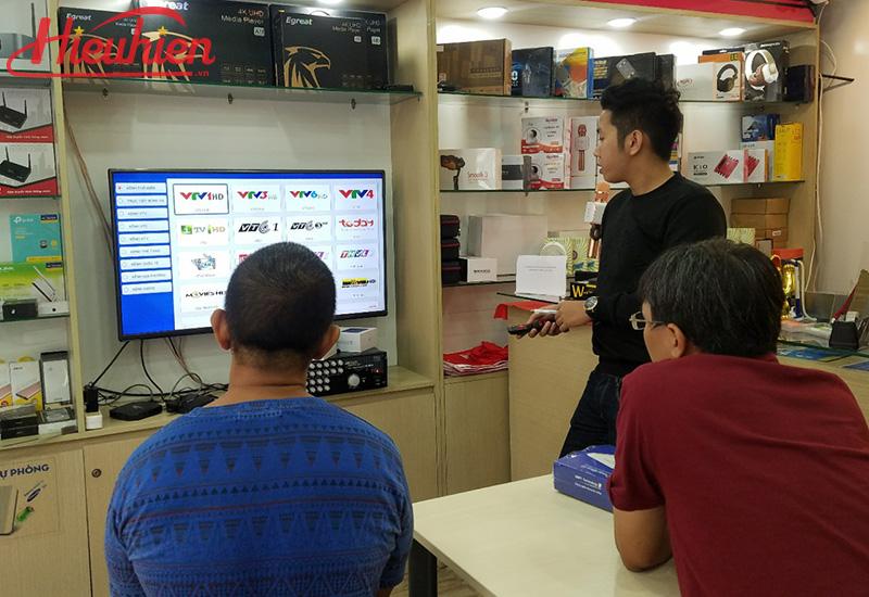Đầu android smart box Fpt play box+ S400 2019 android TV9