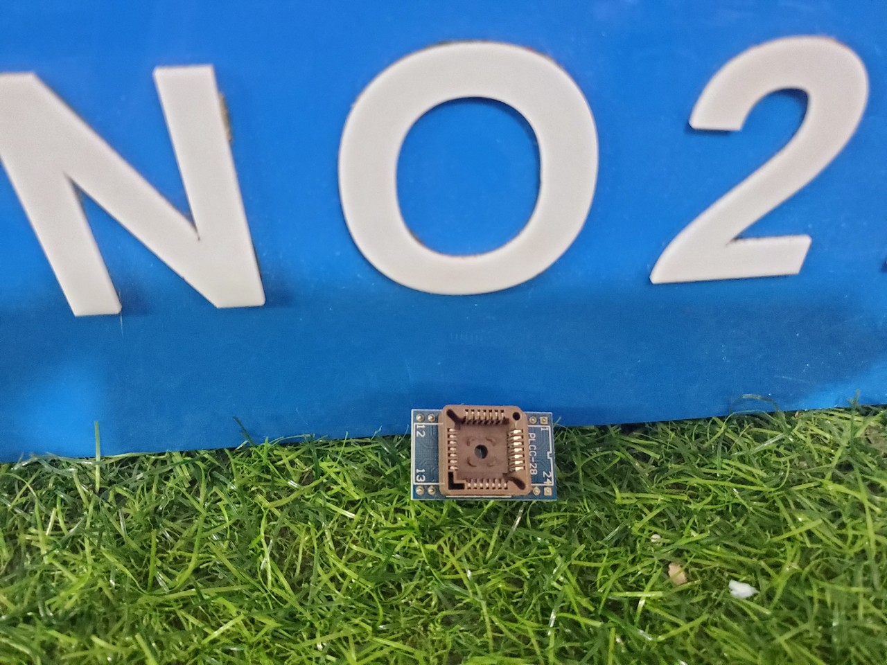 Đế nạp rom bios 28 chân