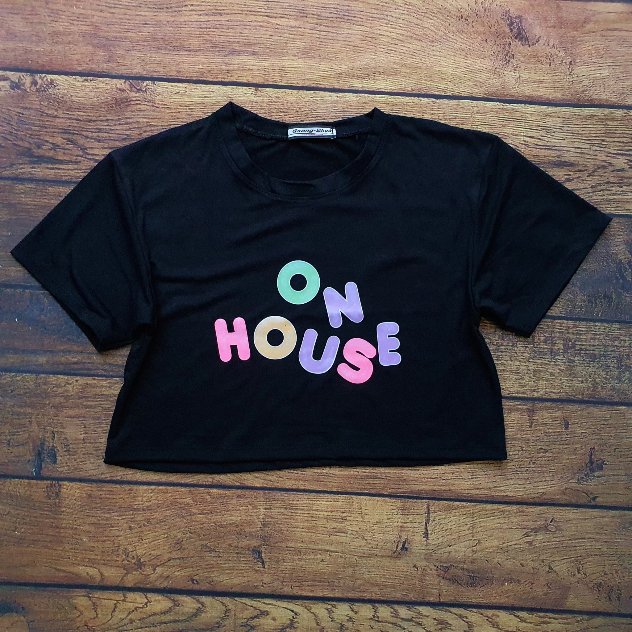 Áo croptop Nữ màu Hồng nhạt (in ON HOUSE)