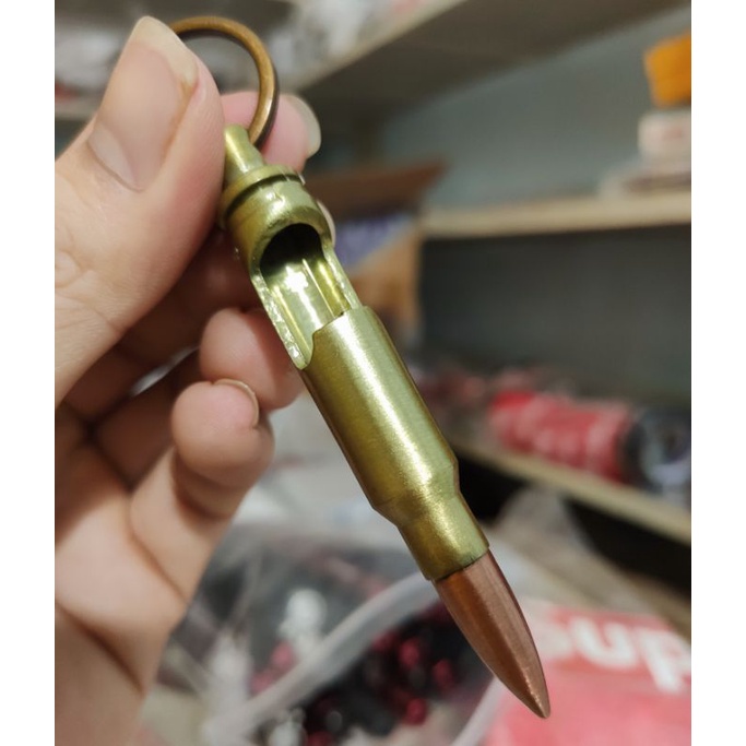 Móc khóa Supreme độc lạ
