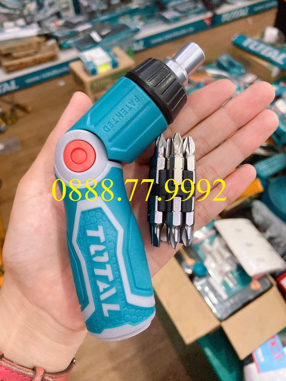 Bộ tua vít đa năng 13 chi tiết TOTAL TACSD30136 thiết kế thông minh Bộ tuốc nơ vít gồm nhiều đầu khác nhau