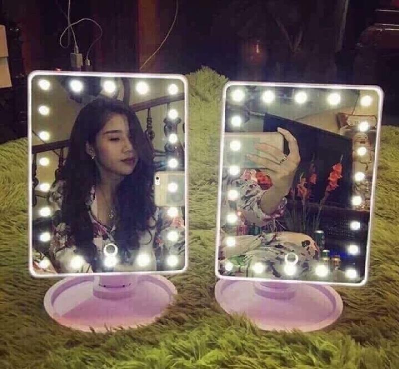 Gương soi có đèn led