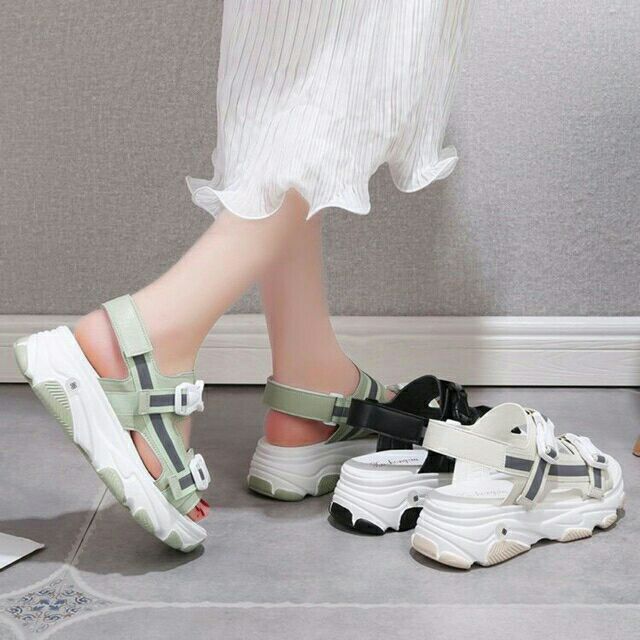 Sandal Học Sinh Nữ 2 quai phản quang khóa bấm