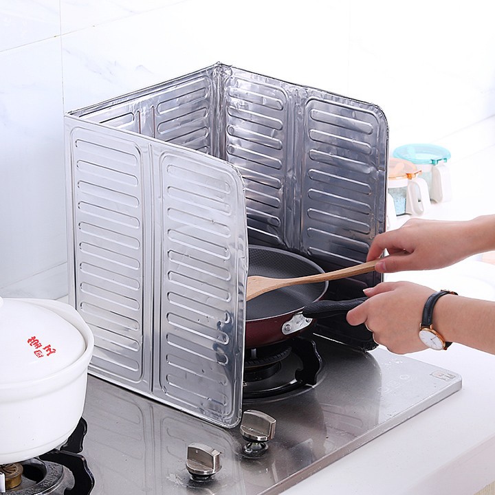 Tấm chắn dầu mỡ tiện dụng cho chị em nội trợ GT247