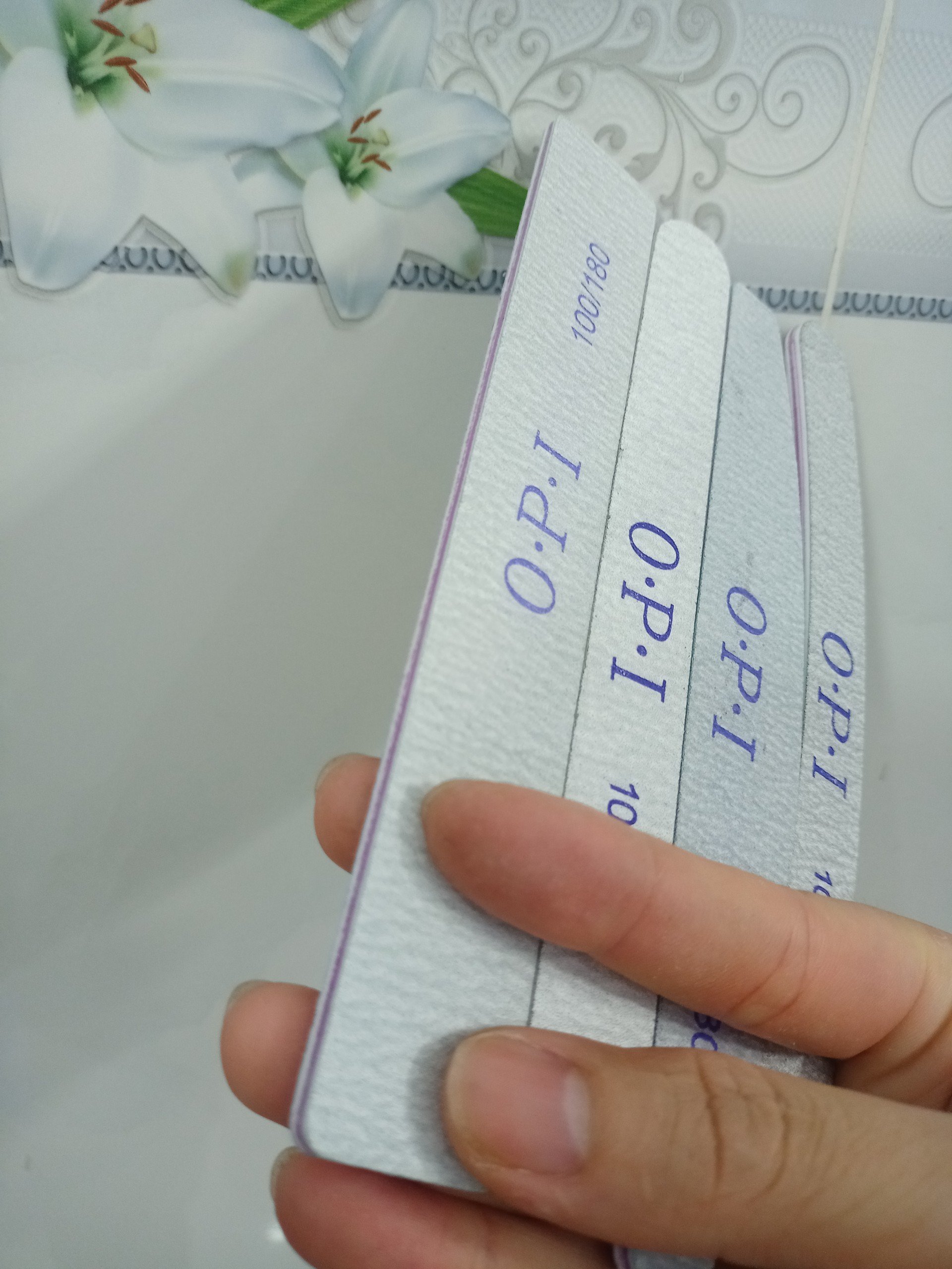 1 cây Dũa 100/180 OPI