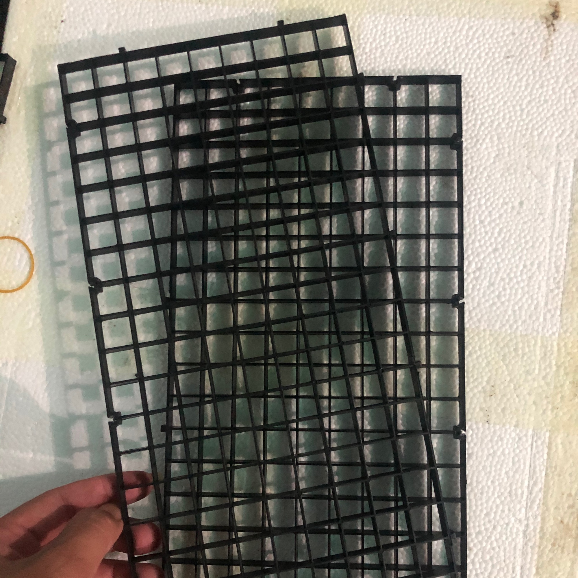 tấm ngăn bể cá 15x30 màu đen