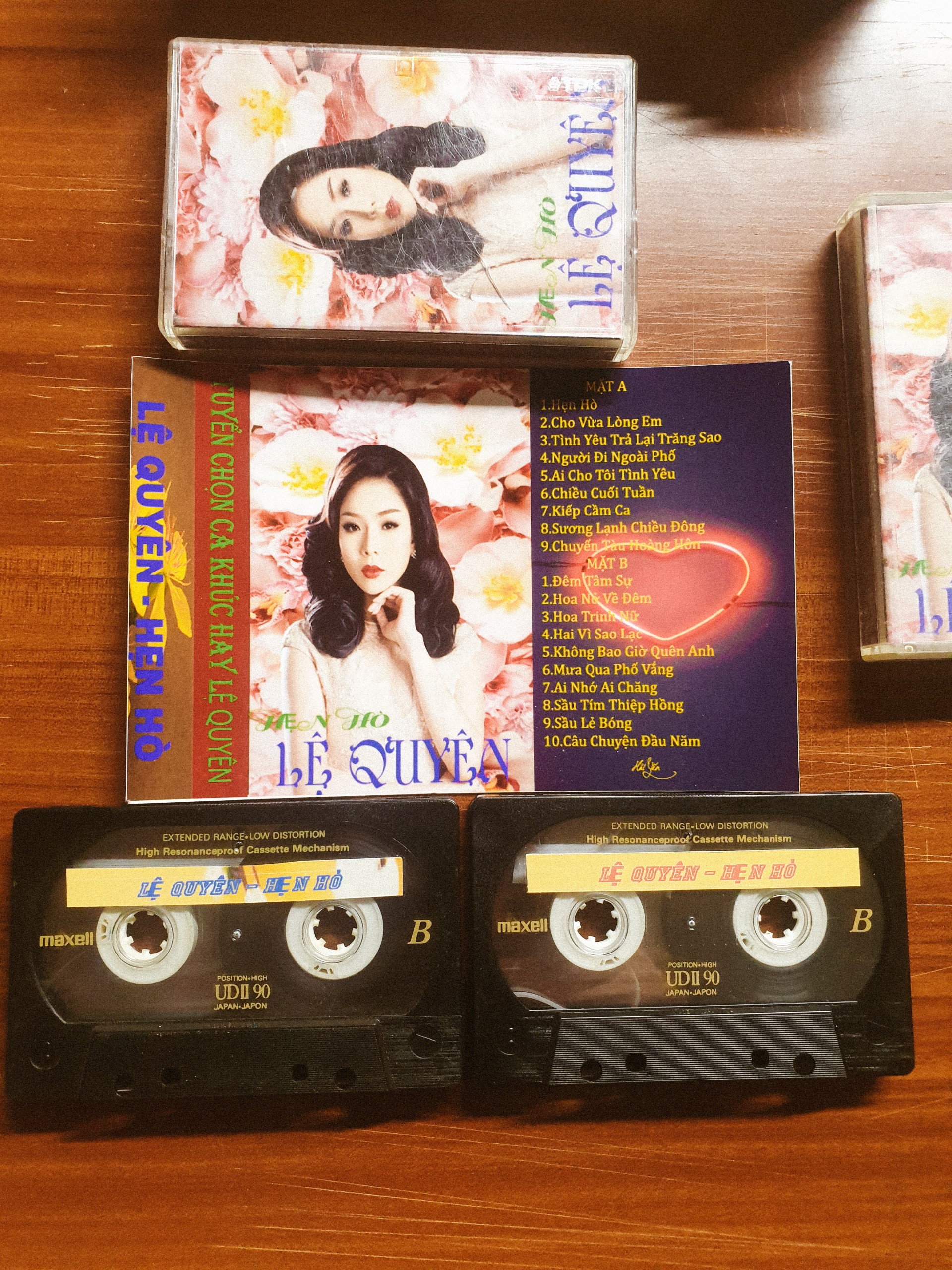BĂNG CASSETTE LỆ QUYÊN