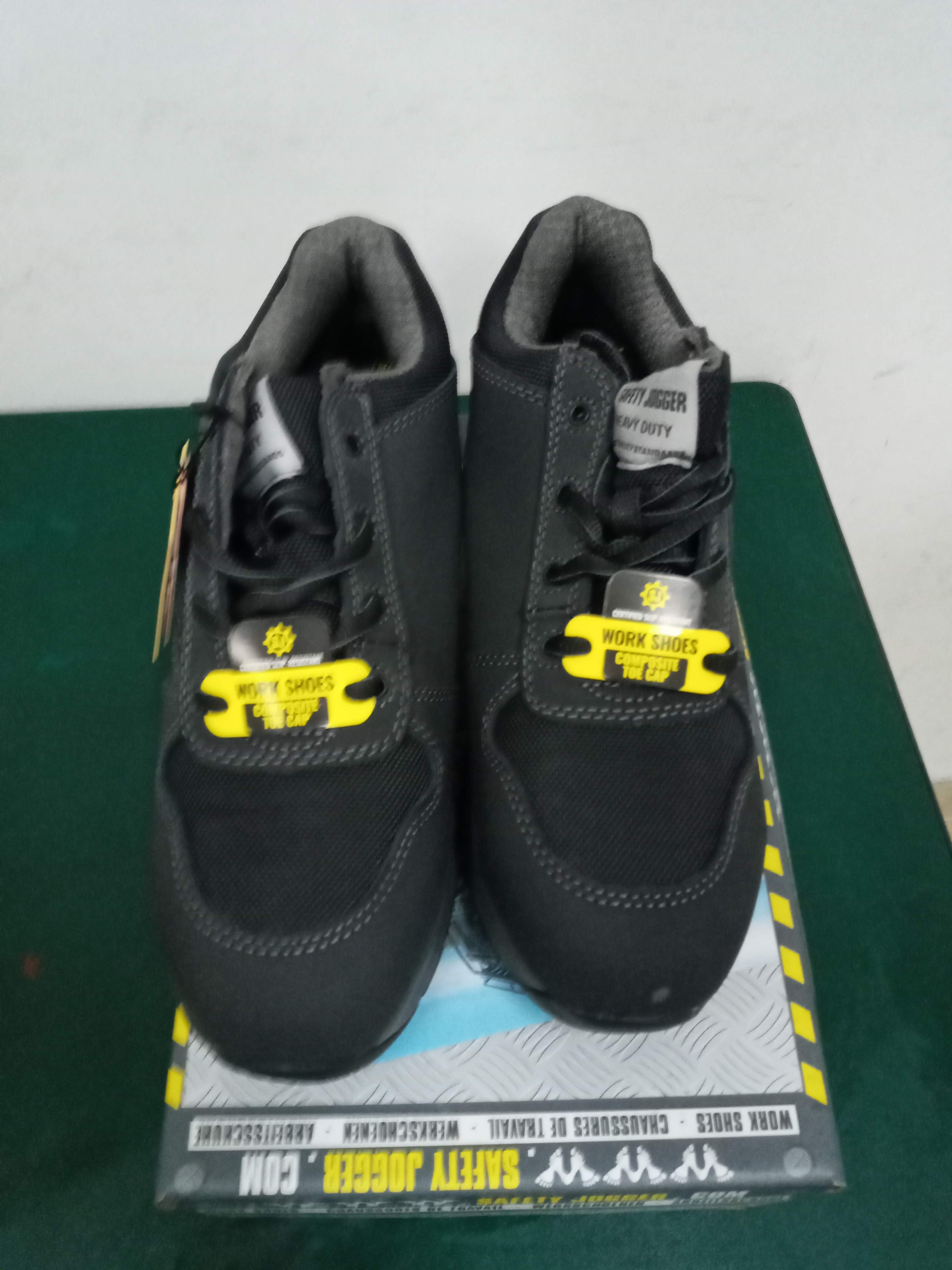 Giày bảo hộ lao động SAFETY JOGGER