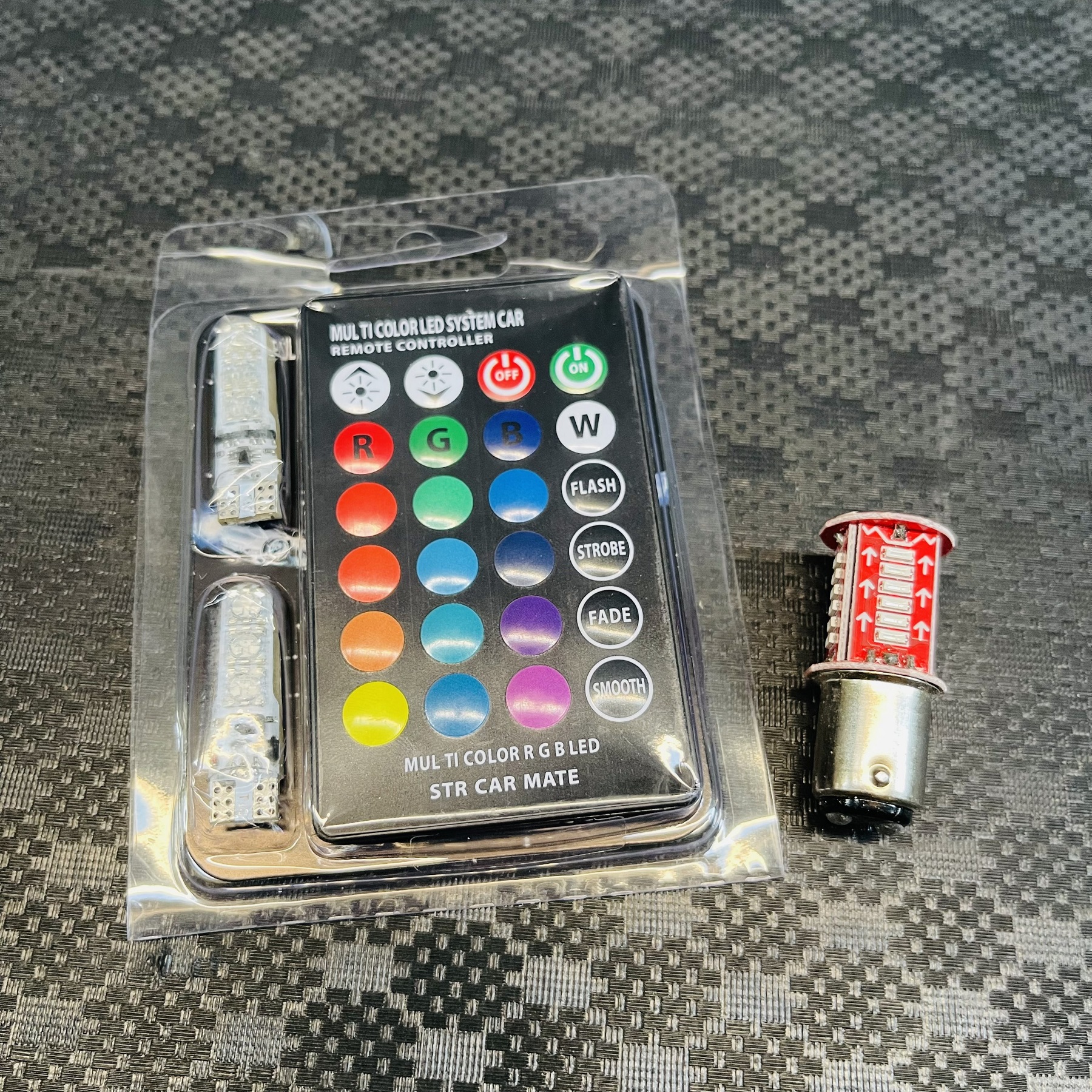 Combo 2 đèn led t10 điều khiển remote gắn demi xi nhan xe máy + led hậu audi stop f1 + cục chớp