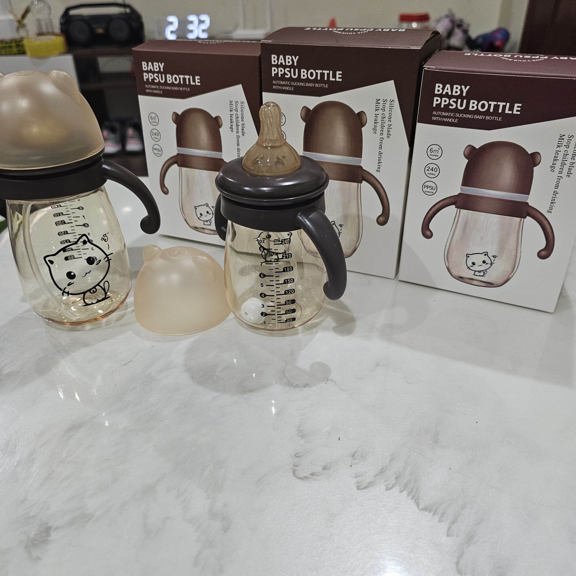 Bình sữa hình mèo 240ml/300ml  [có tay cầm và van chống sặc kèm ống hút]