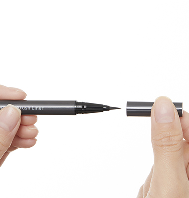 Kẻ Mắt Nước INNISFREE POWERPROOF BRUSH PEN LINER 0.6g lyo