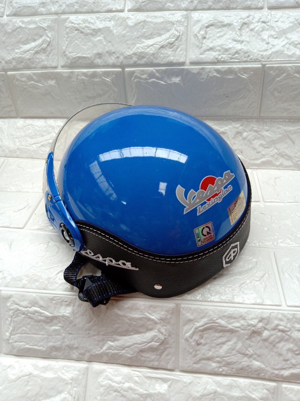 Mũ nón bảo hiểm Vespa xinh xinh