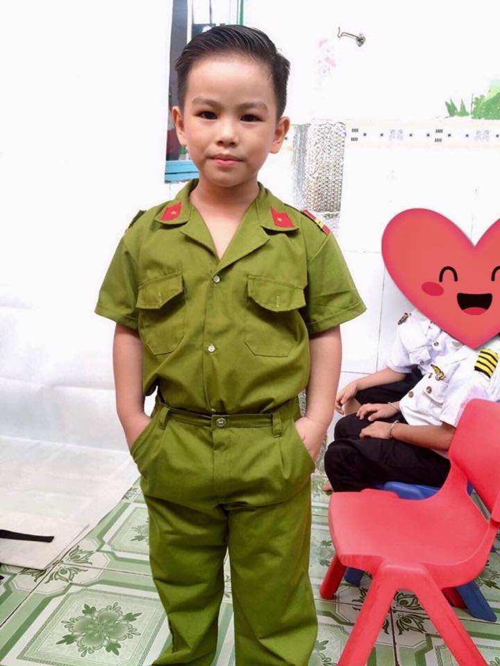 Bộ quần áo công an cho bé - Không PK