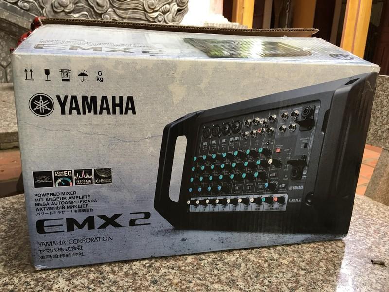 Mixer Yamaha EMX-2