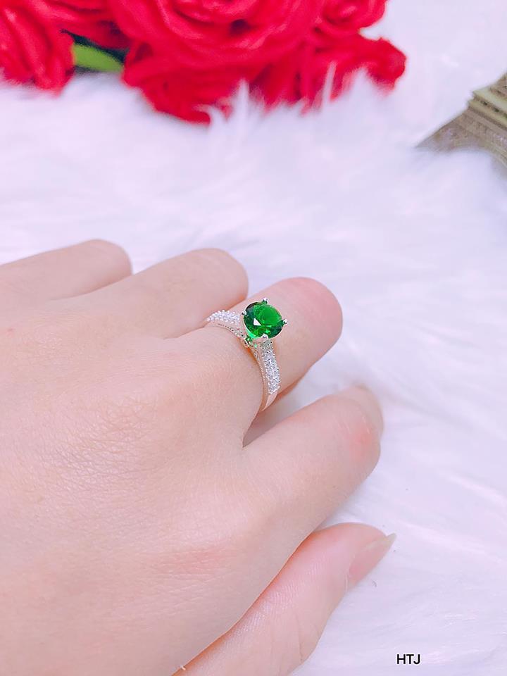 Nhẫn bạc ta đính đá