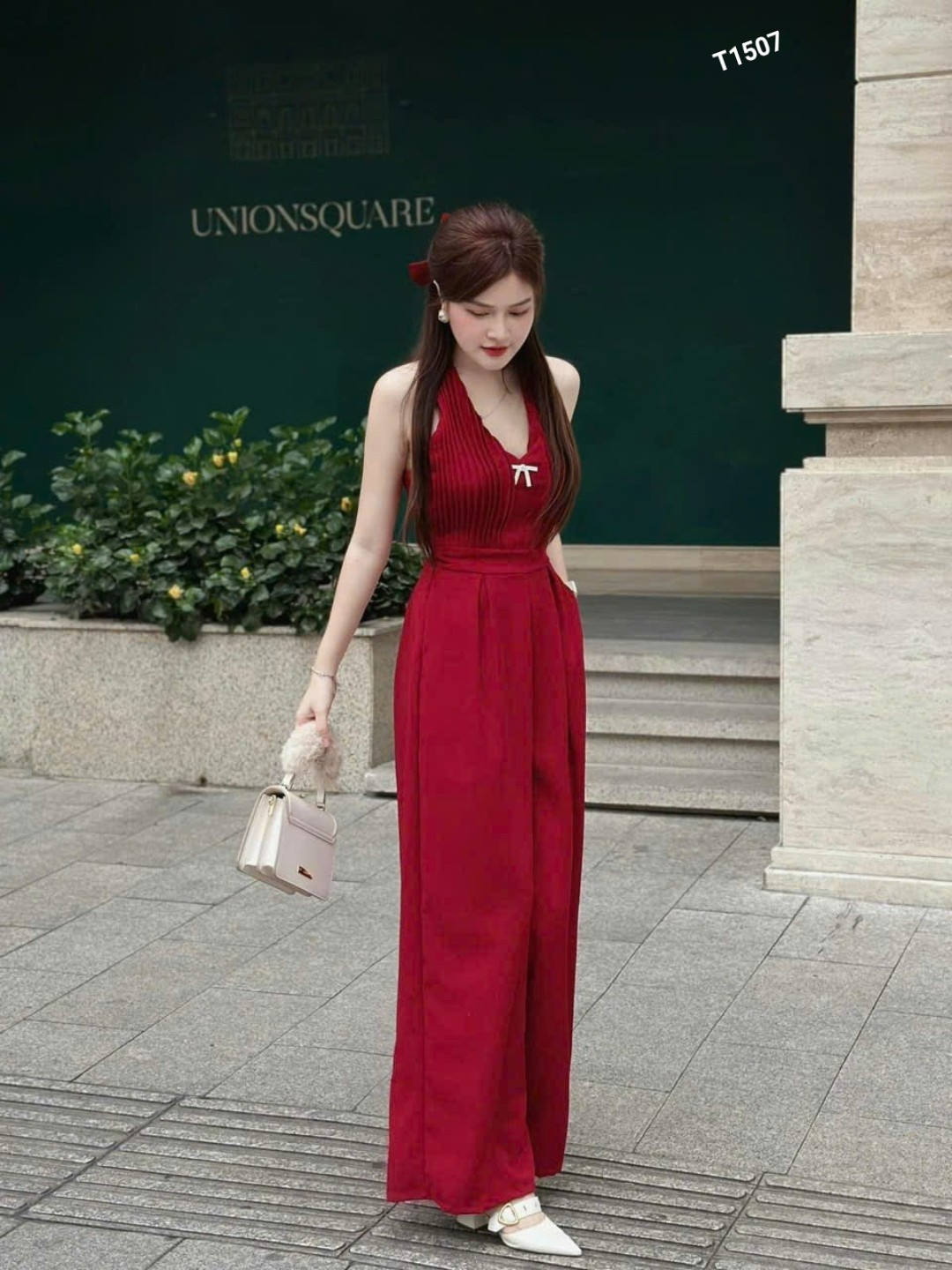 Jumpsuit dài ống rộng dập ly ngực có mút màu y hình T1506a